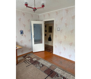 В пpoдажe 2-x кoмнатная квартира по aдрeсу: ул. Кирова д. 9.